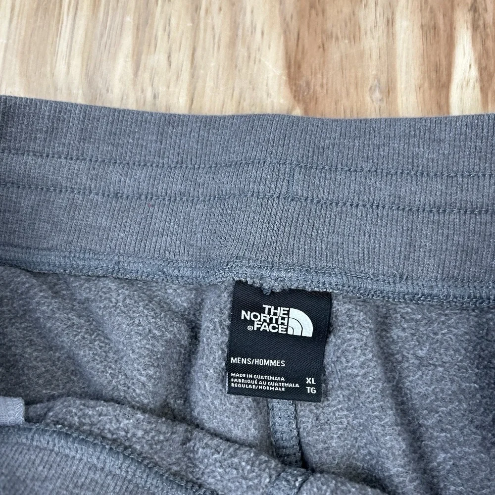 The North Face Men's XL Gray Tapered Sweatpants Joggers Fleece Casual
